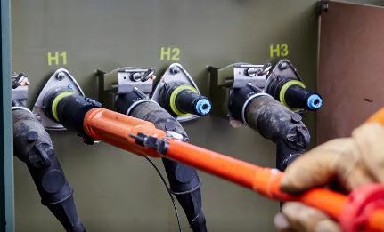 Além das terminações de cabos termorretráteis: como as juntas de cabos pré-moldados garantem confiabilidade de vedação vitalícia