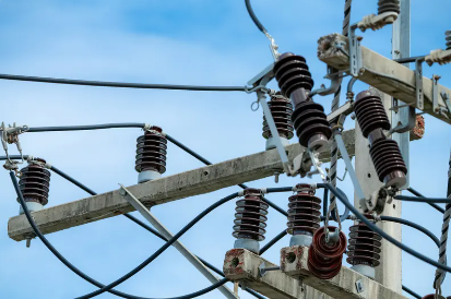 A evolução dos recortes de fusíveis em grades inteligentes: inovações e direções futuras