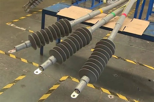 Termina&ccedil;&otilde;es de cabos MT